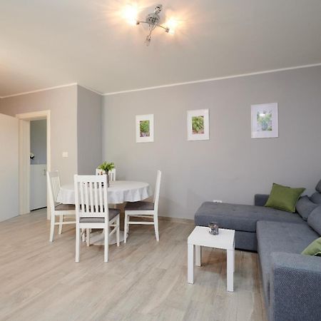 Apartmani Oaza Трогір Екстер'єр фото
