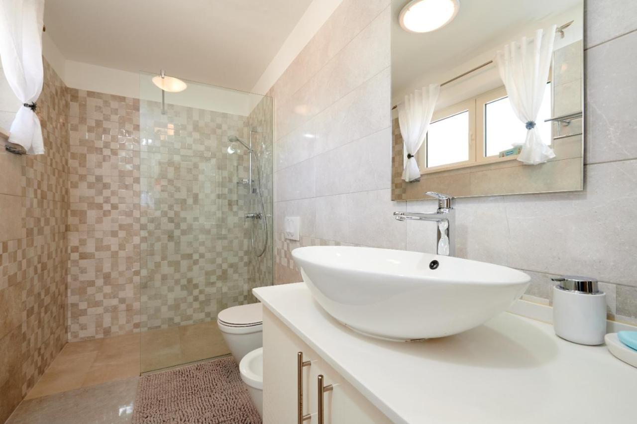 Apartmani Oaza Трогір Екстер'єр фото