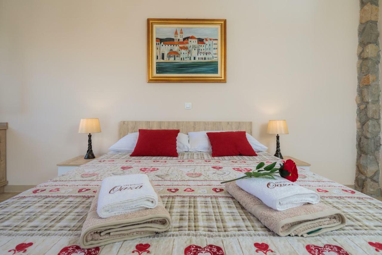 Apartmani Oaza Трогір Екстер'єр фото